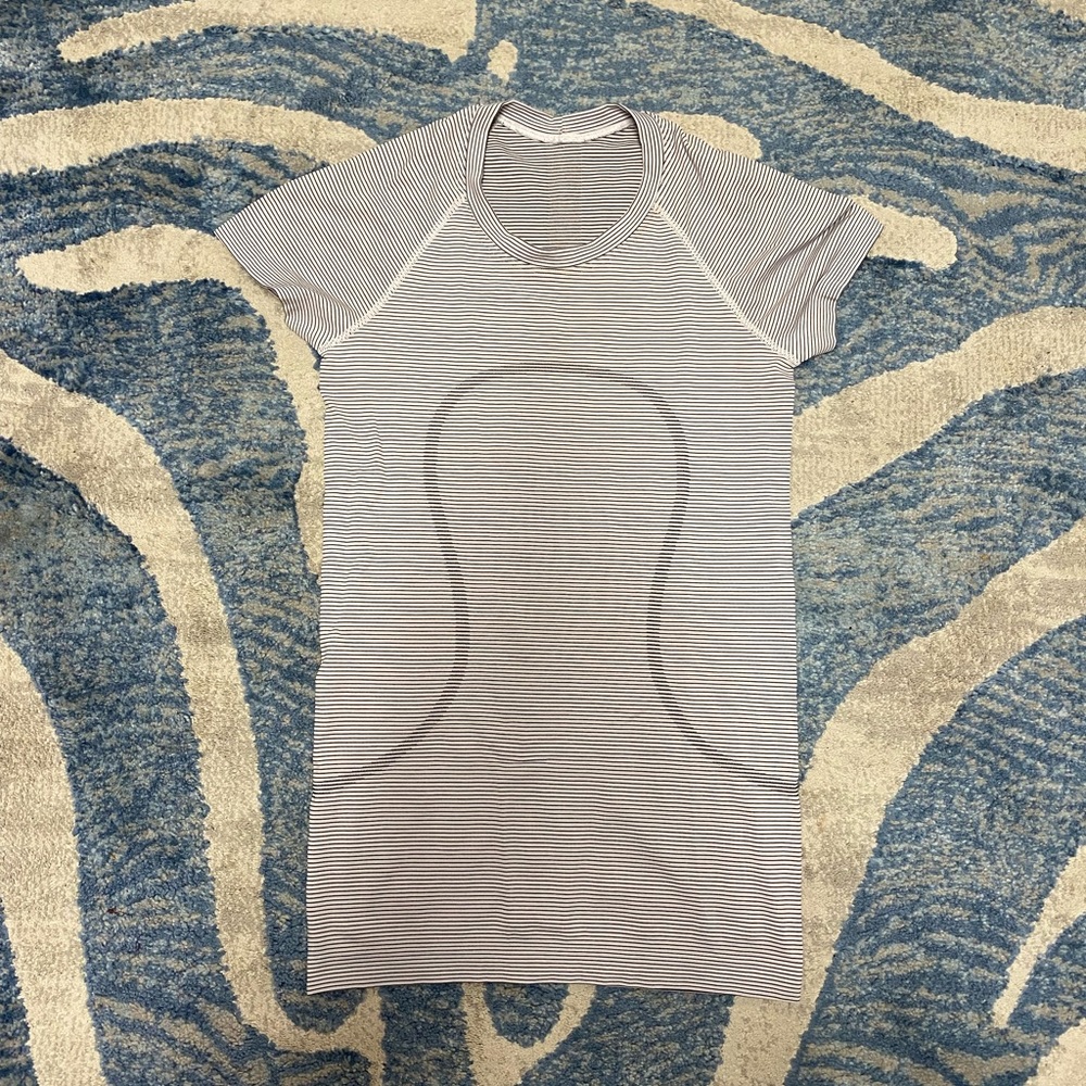 Lululemon Swiftly Tech Short Sleeve Top
